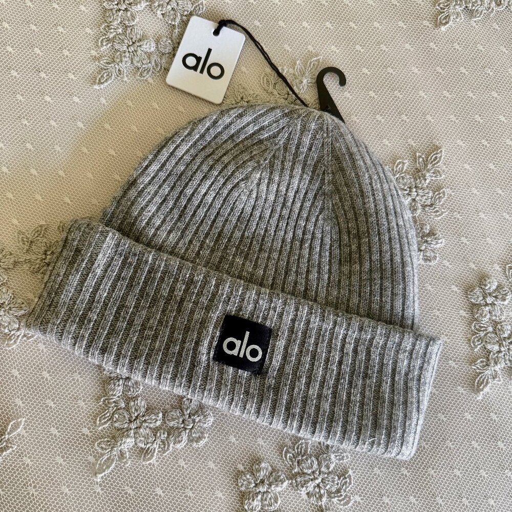 ALO Cashmere Beanie Dove Grey Heather